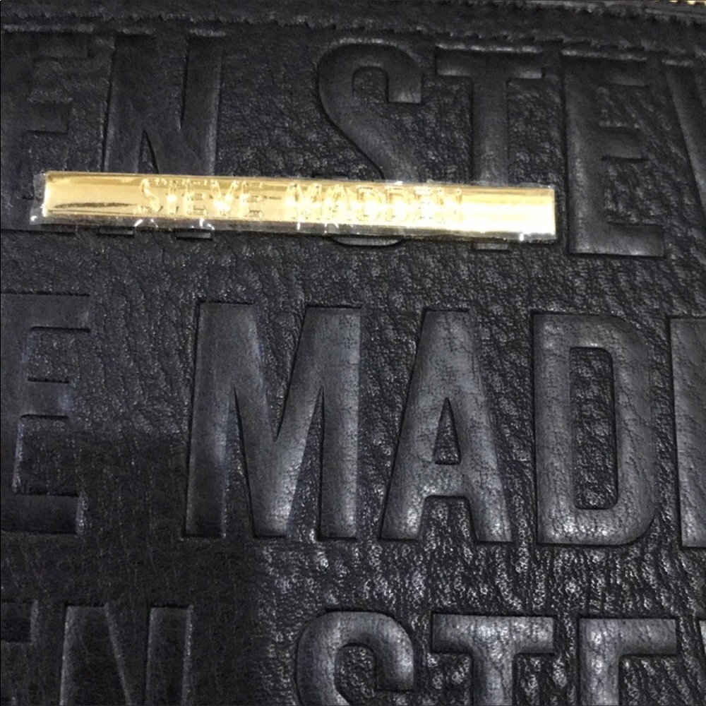 Steve Madden Dome Crossbody Bag - Picture 3 of 4